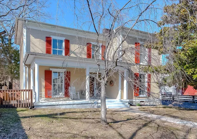 Photo 2 of Single family home for sale at 308 Wilkinson St, Frankfort, KY 40601 | MLS# 26028757 | Listing updated on 2026-10-18