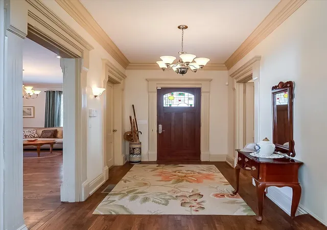 Photo 3 of Single family home for sale at 308 Wilkinson St, Frankfort, KY 40601 | MLS# 26028757 | Listing updated on 2026-10-18