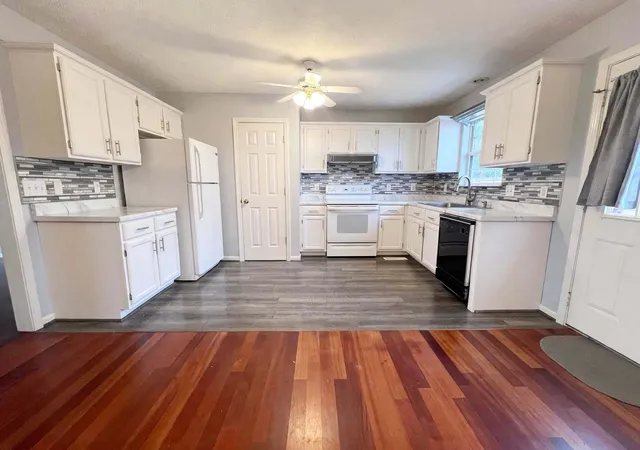 Photo 3 of Sale Pending at 11327 Ebenezer Rd, Gracey, KY 42232 | MLS# 26028333 | Listing updated on 2026-10-16