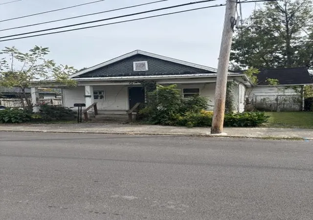 Photo 1 of Sale Pending at 305 W 3rd Street, Corbin, KY 40701 | MLS# 26028118 | Listing updated on 2026-10-12