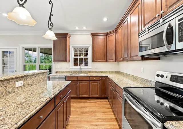 Photo 3 of Single family home for sale at 172 Somersly Pl, Lexington, KY 40515 | MLS# 26028273 | Listing updated on 2026-10-21