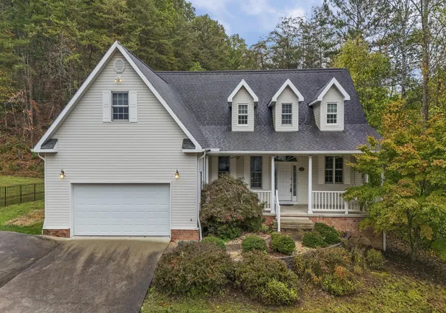 Single family home for sale at 110 Robin Hood Dr, Morehead, KY 40351 | MLS# 26028126