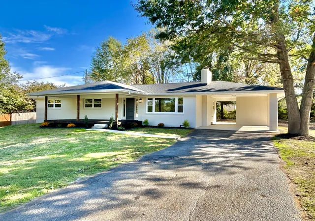 Photo 1 of Single family home for sale at 906 S Horseshoe Dr, Somerset, KY 42501 | MLS# 26028227 | Listing updated on 2026-10-24