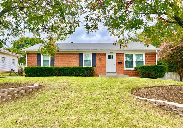 Photo 1 of Single family home for sale at 1109 Meridian Dr, Lexington, KY 40504 | MLS# 26028124 | Listing updated on 2026-10-18