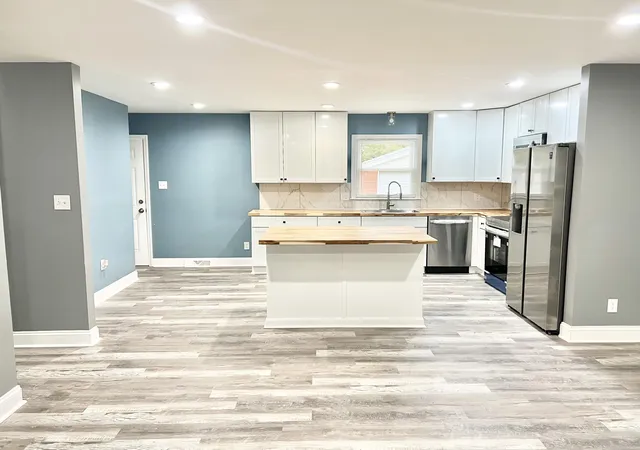 Photo 3 of Single family home for sale at 1109 Meridian Dr, Lexington, KY 40504 | MLS# 26028124 | Listing updated on 2026-10-18