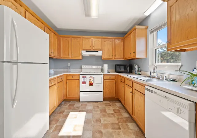 Photo 3 of Sale Pending at 5694 Ky 52, Beattyville, KY 41311 | MLS# 26028539 | Listing updated on 2026-10-15