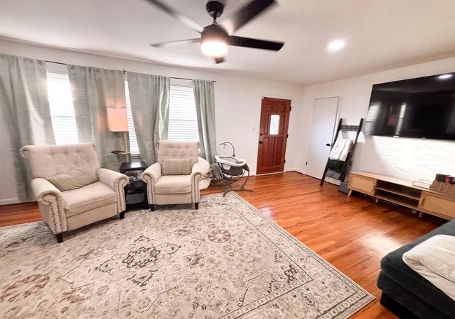 Photo 4 of Single family home for sale at 806 Mason St, Mayfield, KY 42066 | MLS# 26028761 | Listing updated on 2026-10-26
