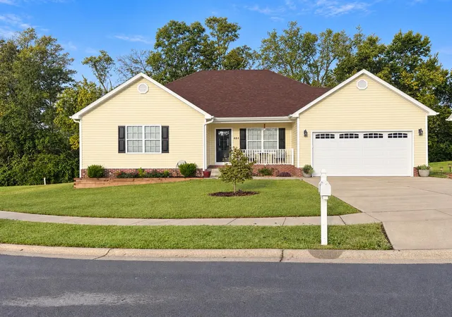 Photo 1 of Sale Pending at 464 Cresthill Dr, Harrodsburg, KY 40330 | MLS# 26028229 | Listing updated on 2026-10-18
