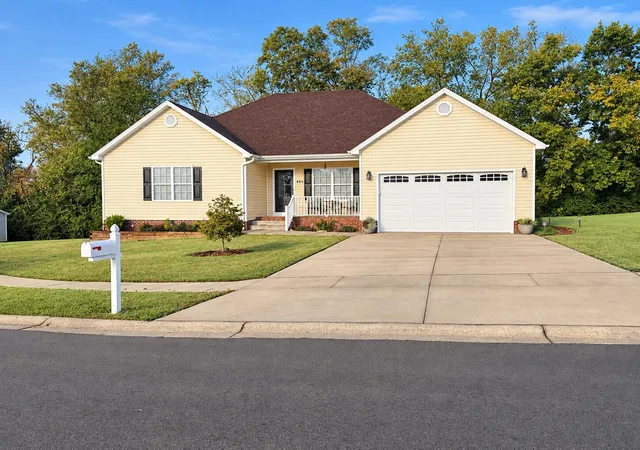 Photo 2 of Sale Pending at 464 Cresthill Dr, Harrodsburg, KY 40330 | MLS# 26028229 | Listing updated on 2026-10-18