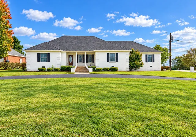 Photo 1 of Single family home for sale at 593 Harvest Ln, Harrodsburg, KY 40330 | MLS# 26028733 | Listing updated on 2026-10-20