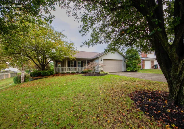 Photo 2 of Single family home for sale at 323 Skylark Dr, Winchester, KY 40391 | MLS# 26028682 | Listing updated on 2026-10-19