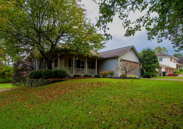 Photo 3 of Single family home for sale at 323 Skylark Dr, Winchester, KY 40391 | MLS# 26028682 | Listing updated on 2026-10-19