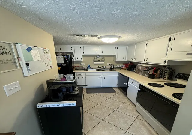 Photo 3 of Townhouse for sale at 3500 Warwick Dr #41, Lexington, KY 40517 | MLS# 26028153 | Listing updated on 2026-10-20