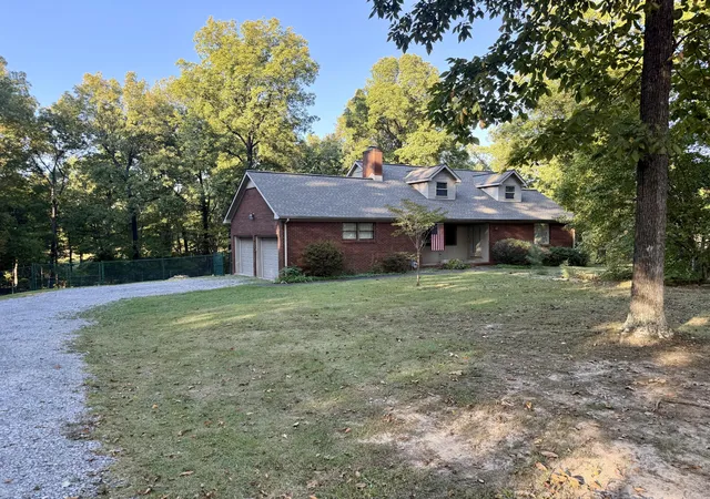 Photo 2 of Single family home for sale at 775 Krebs Sta Rd, Paducah, KY 42003 | MLS# 26028221 | Listing updated on 2026-10-26