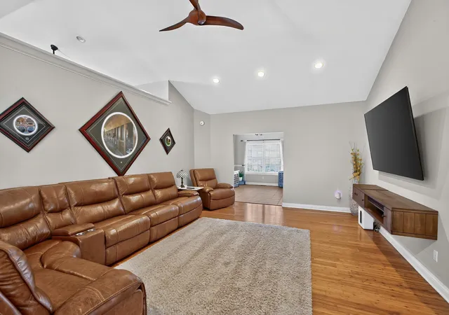 Photo 4 of Single family home for sale at 2209 Dunhill Ln, Lexington, KY 40509 | MLS# 26028214 | Listing updated on 2026-10-18