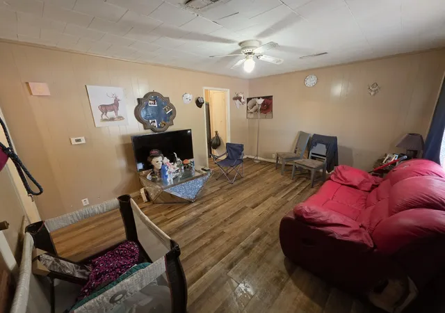 Photo 4 of Single family home for sale at 1932 S 25th Street, Paducah, KY 42003 | MLS# 26028172 | Listing updated on 2026-10-22