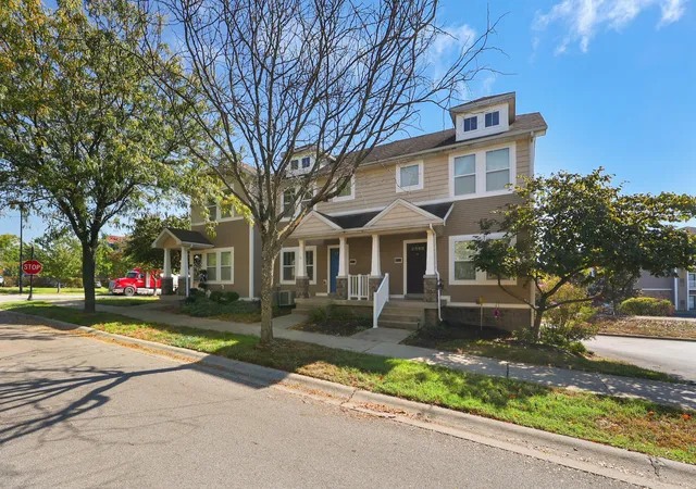 Photo 3 of Single family home for sale at 255 Towne Sq Park, Lexington, KY 40511 | MLS# 26028328 | Listing updated on 2026-10-19