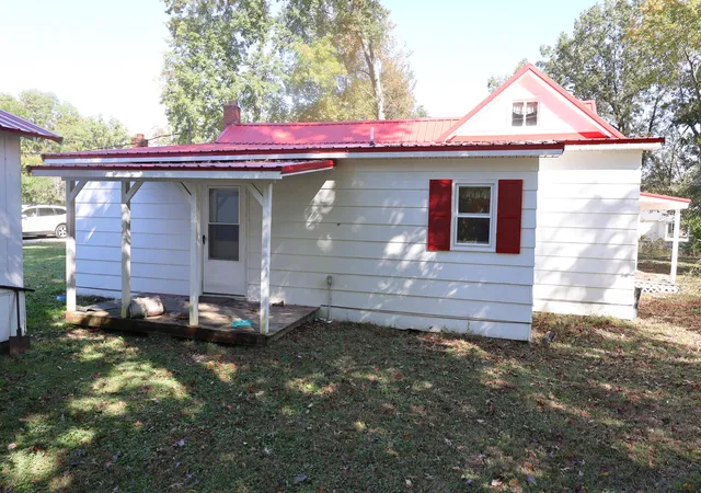 Photo 4 of Single family home for sale at 9466 Spencer Rd, Mount Sterling, KY 40353 | MLS# 26028362 | Listing updated on 2026-10-13