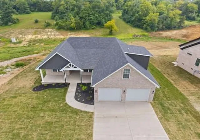 Photo 4 of Single family home for sale at 112 Dawn Ct, Richmond, KY 40475 | MLS# 26028180 | Listing updated on 2026-10-23