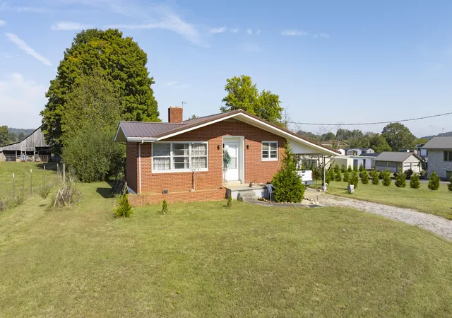 Photo 1 of Single family home for sale at 142 Highway 3284, Monticello, KY 42633 | MLS# 26028284 | Listing updated on 2026-10-13