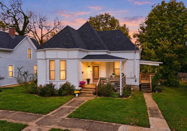 Photo 1 of Single family home for sale at 13 Euclid Ave, Winchester, KY 40391 | MLS# 26028494 | Listing updated on 2026-10-16