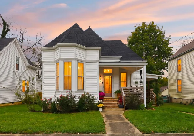 Photo 2 of Single family home for sale at 13 Euclid Ave, Winchester, KY 40391 | MLS# 26028494 | Listing updated on 2026-10-16