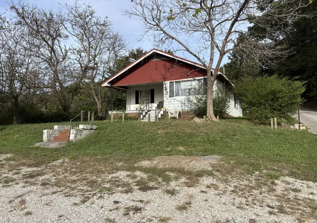 Photo 2 of Single family home for sale at 115 N Depot, Corbin, KY 40701 | MLS# 26028208 | Listing updated on 2026-10-14
