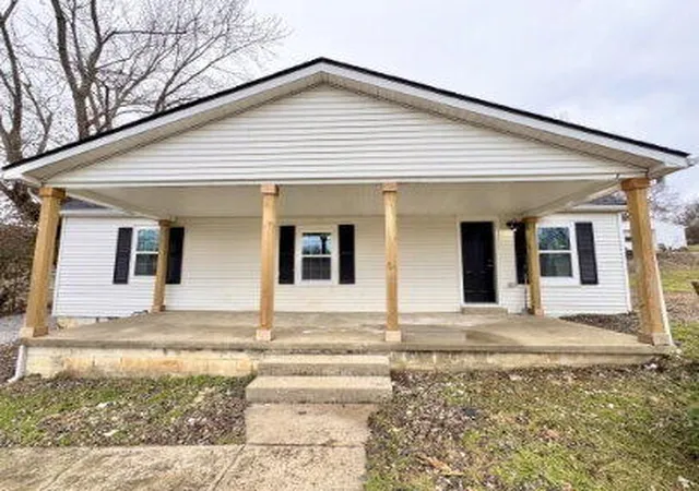 Photo 1 of Single family home for sale at 615 Richardson Ln, Frankfort, KY 40601 | MLS# 26028250 | Listing updated on 2026-10-13
