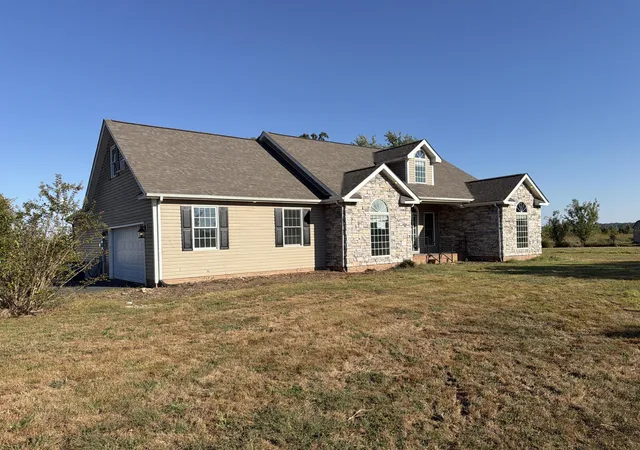 Single family home for sale at 220 S Old Madisonville St, Crofton, KY 42217 | MLS# 26028392