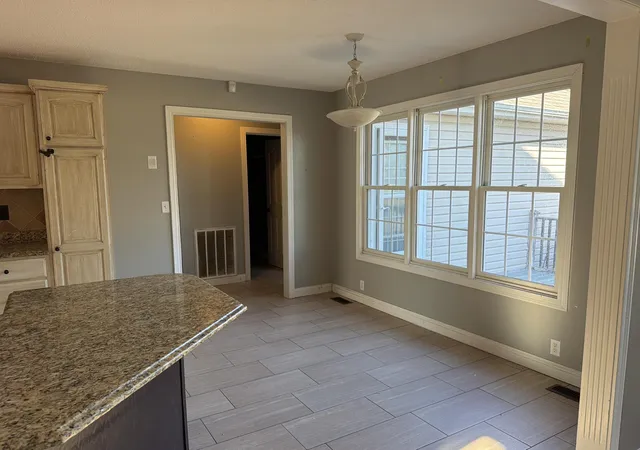 Photo 4 of Single family home for sale at 220 S Old Madisonville St, Crofton, KY 42217 | MLS# 26028392 | Listing updated on 2026-10-15