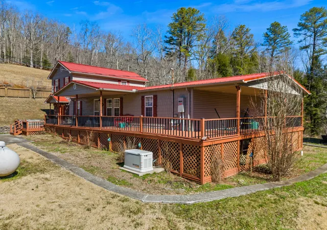 Photo 4 of Single family home for sale at 15379 Highway 190, Pineville, KY 40977 | MLS# 26028236 | Listing updated on 2026-10-13