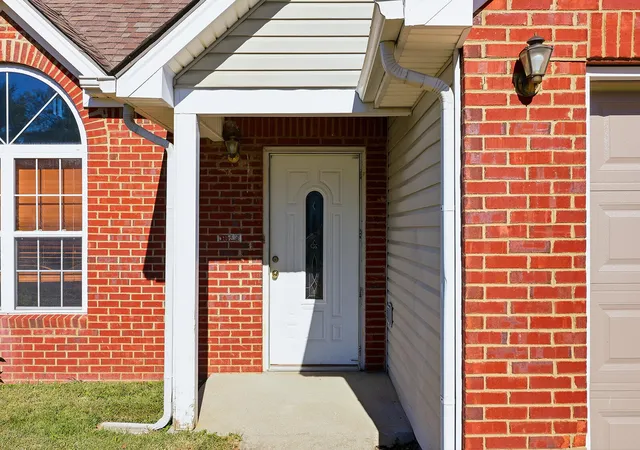 Photo 4 of Single family home for sale at 1341 Equestrian Way, Frankfort, KY 40601 | MLS# 26028334 | Listing updated on 2026-10-13