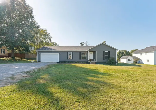 Photo 1 of Single family home for sale at 2085 State Route 303, Mayfield, KY 42066 | MLS# 26028251 | Listing updated on 2026-10-13