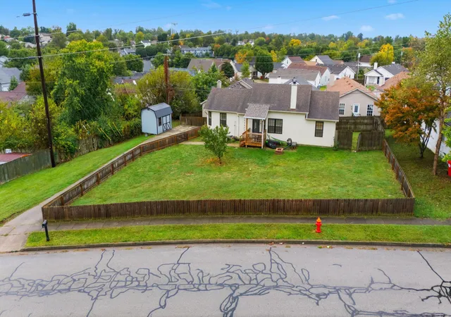 Photo 2 of Single family home for sale at 218 Orchard Dr, Nicholasville, KY 40356 | MLS# 26028683 | Listing updated on 2026-10-16