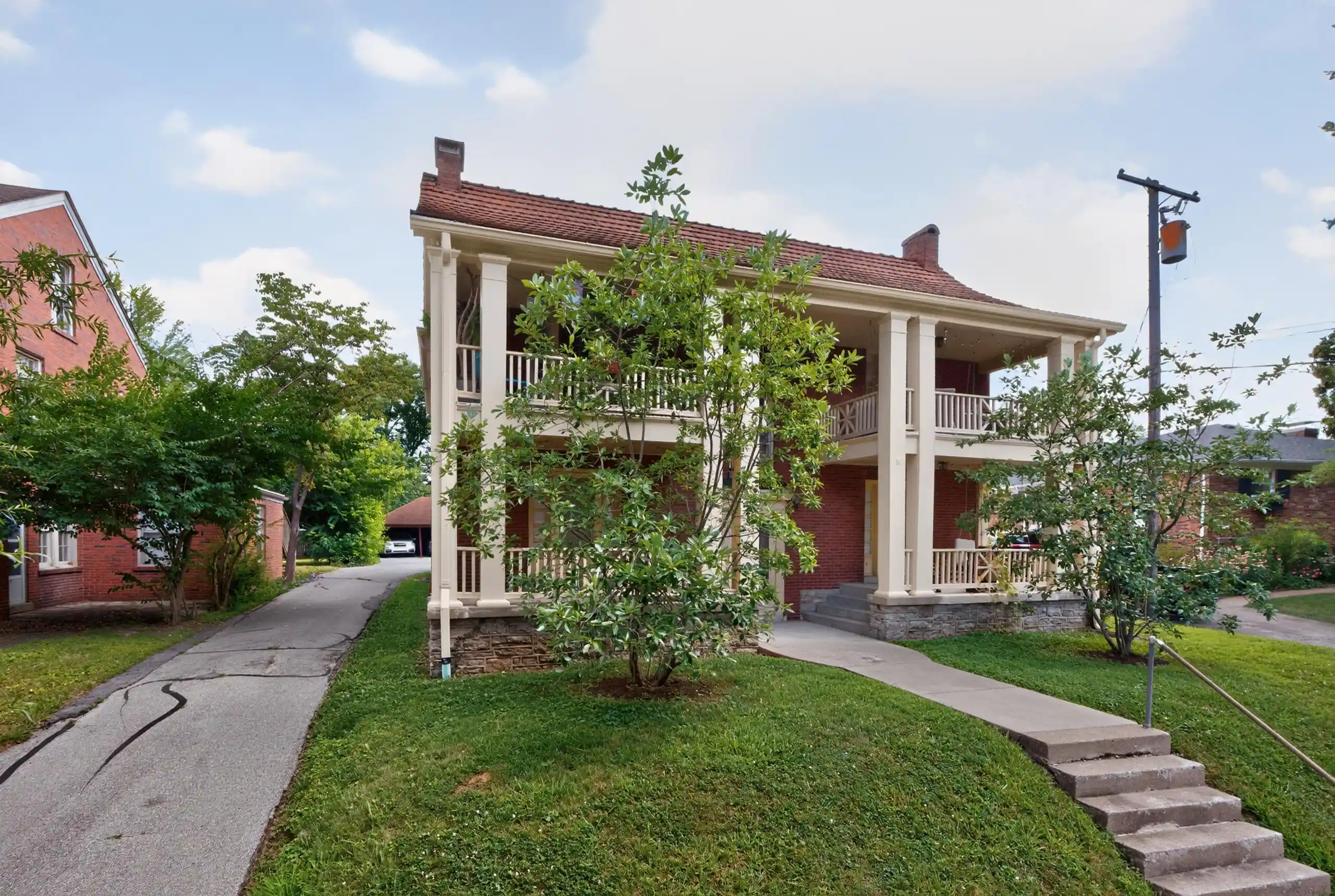 Listing Photo 2 - Condo for sale in 1515 Fontaine Rd located at 1515 Fontaine Rd, Lexington, KY 40502 - Unit 1515 Fontaine Rd