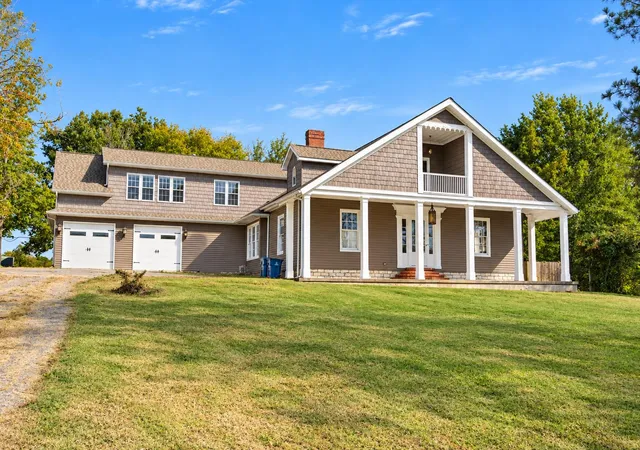 Photo 1 of Single family home for sale at 765 Beaumont Ave, Harrodsburg, KY 40330 | MLS# 26028299 | Listing updated on 2026-10-20