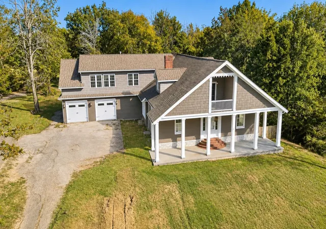 Photo 3 of Single family home for sale at 765 Beaumont Ave, Harrodsburg, KY 40330 | MLS# 26028299 | Listing updated on 2026-10-20
