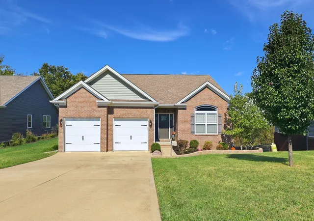 Photo 1 of Single family home for sale at 199 Westwoods Dr, Georgetown, KY 40324 | MLS# 26028288 | Listing updated on 2026-10-13