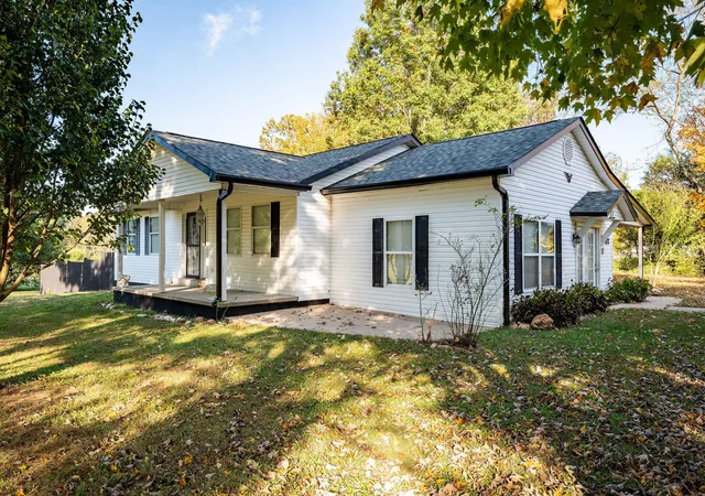 Photo 1 of Single family home for sale at 9981 Battlefield Memorial Hwy, Berea, KY 40403 | MLS# 26028349 | Listing updated on 2026-10-13