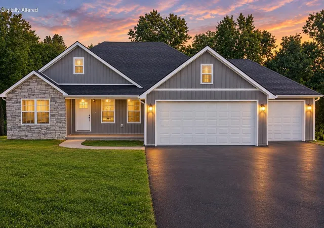 Photo 1 of Single family home for sale at 231 Lakeland Dr, Harrodsburg, KY 40330 | MLS# 26028436 | Listing updated on 2026-10-20