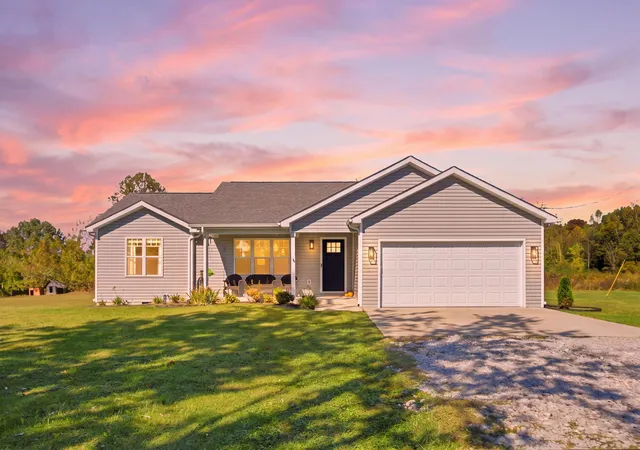 Single family home for sale at 475 Flint Rd, Waco, KY 40385 | MLS# 26028674