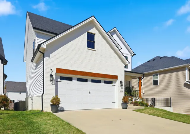 Photo 3 of Single family home for sale at 1413 Wescott Cir, Lexington, KY 40509 | MLS# 26028550 | Listing updated on 2026-10-19