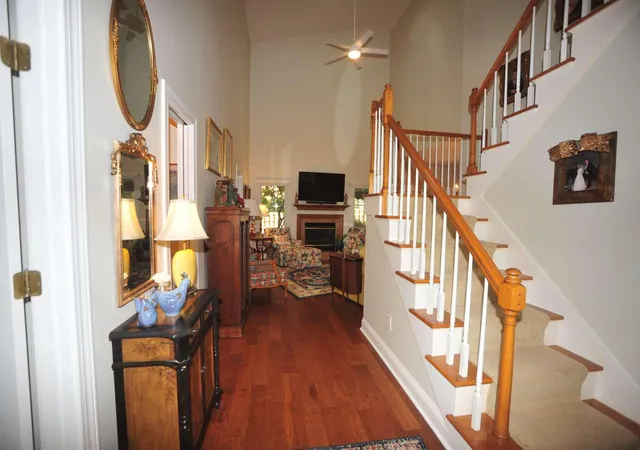 Photo 3 of Single family home for sale at 2046 Sussex Pl, Owensboro, KY 42301 | MLS# 26028498 | Listing updated on 2026-10-14