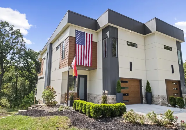 Photo 1 of Multi family home for sale at 109a Patton Dr, Ashland, KY 41101 | MLS# 26028331 | Listing updated on 2026-10-13