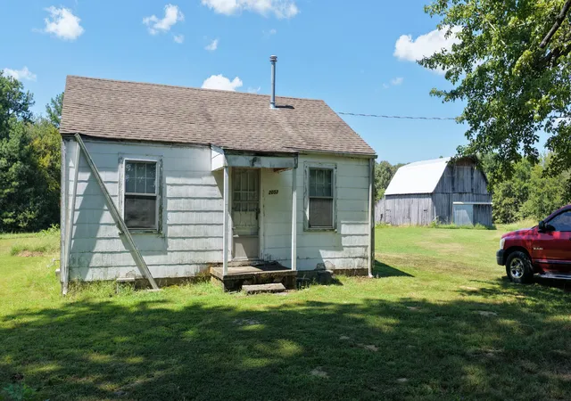 Photo 1 of Single family home for sale at 2053 Butterworth Rd, Murray, KY 42071 | MLS# 26028985 | Listing updated on 2026-10-20