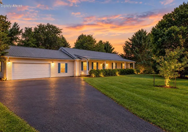 Photo 1 of Single family home for sale at 600 Ison Ln, Harrodsburg, KY 40330 | MLS# 26028434 | Listing updated on 2026-10-14