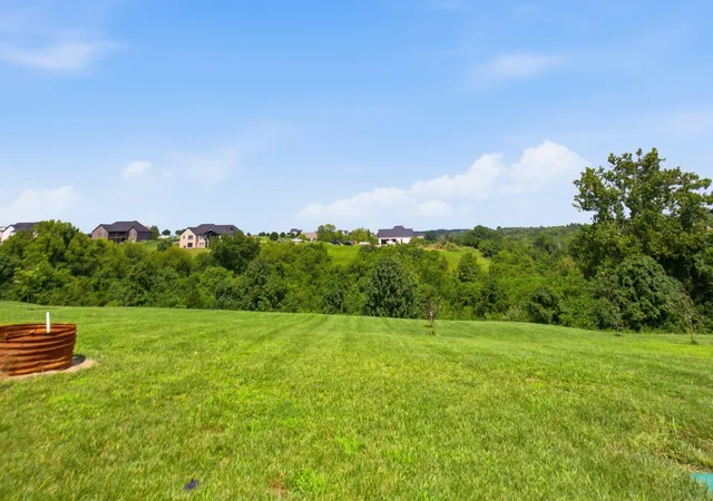 Photo 3 of Single family home for sale at 4237 Equestrian Way, Richmond, KY 40475 | MLS# 26028317 | Listing updated on 2026-10-13