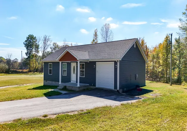 Photo 3 of Single family home for sale at 859 Holly Grv Rd, Corbin, KY 40701 | MLS# 26028329 | Listing updated on 2026-10-19