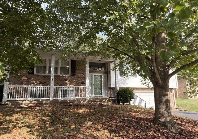 Photo 2 of Single family home for sale at 3486 Ormond Cir, Lexington, KY 40517 | MLS# 26028323 | Listing updated on 2026-10-13