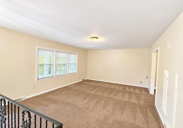 Photo 3 of Single family home for sale at 3486 Ormond Cir, Lexington, KY 40517 | MLS# 26028323 | Listing updated on 2026-10-13
